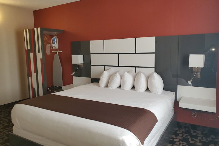 Room 26 of 80