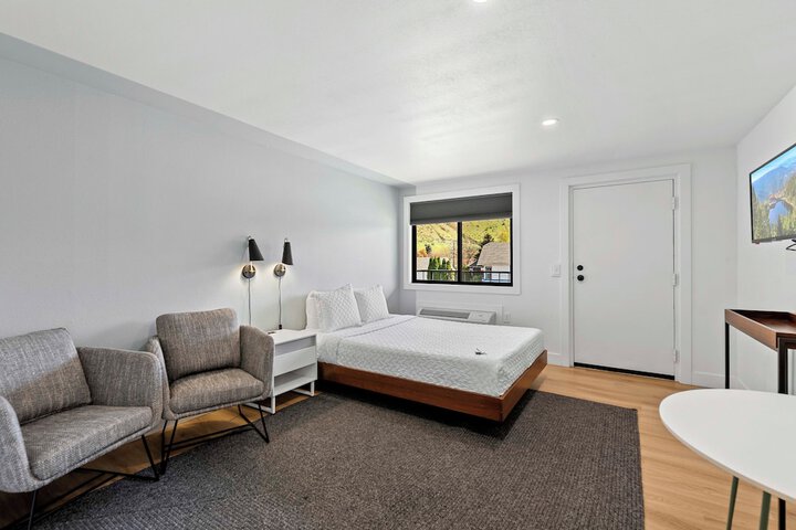 Room 28 of 36