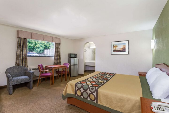 Room 12 of 13