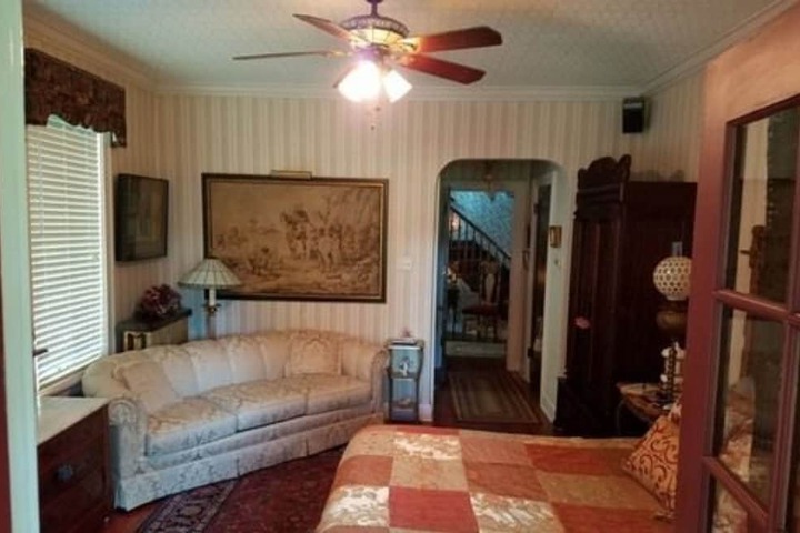 Room 20 of 23