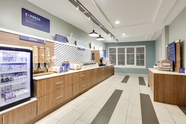 Holiday Inn Express & Suites Dublin by IHG