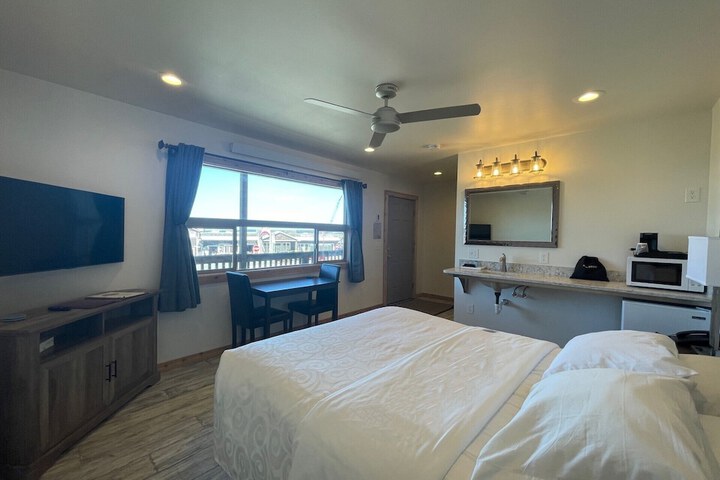 Room 19 of 19