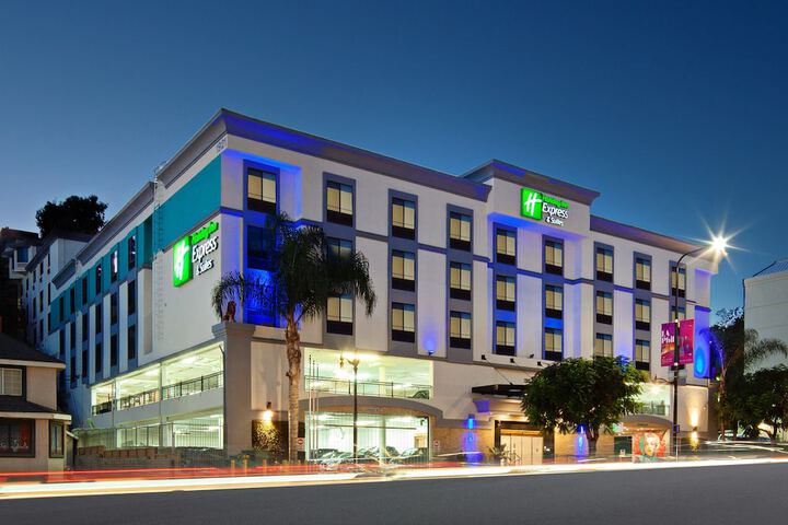 Hotel 3 of 68