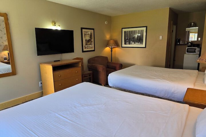 Aspen Village Inn