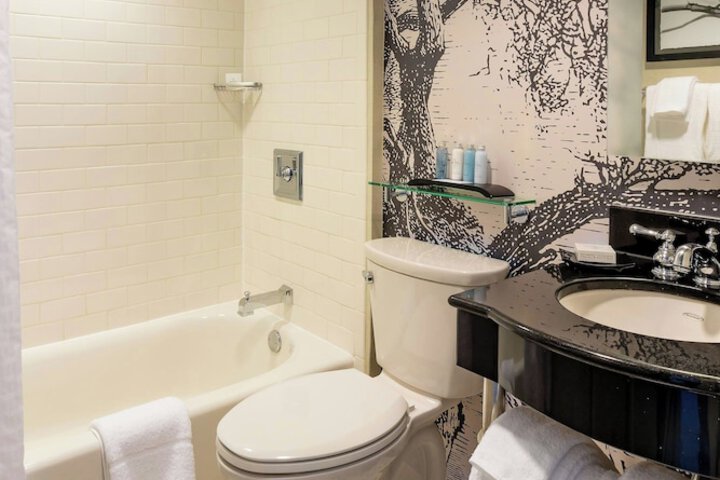 Williamsburg Lodge Autograph Collection