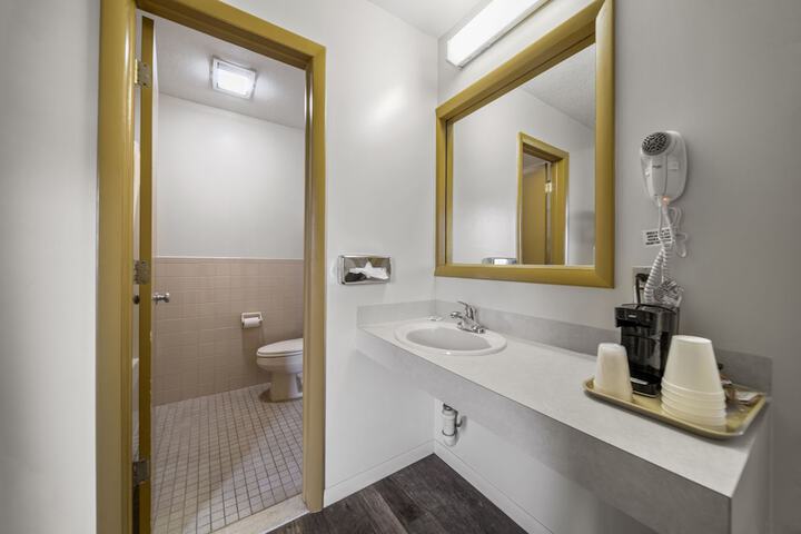 Room 15 of 50