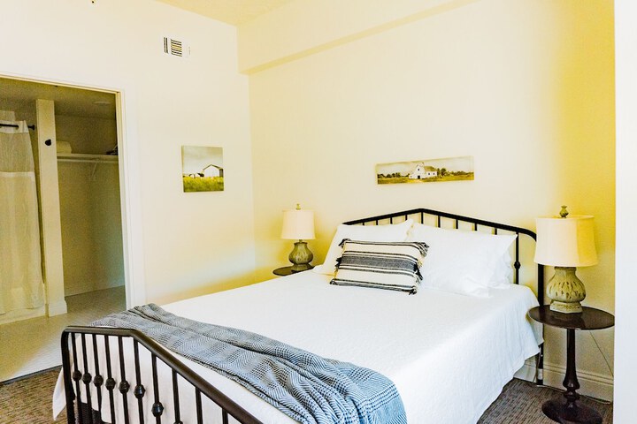 Room 86 of 220