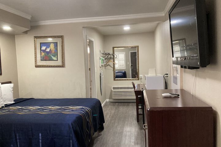 Room 19 of 29