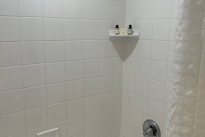Room 14 of 27