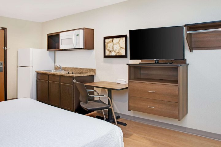 Room 27 of 27