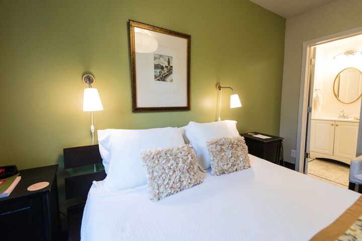 Room 83 of 115