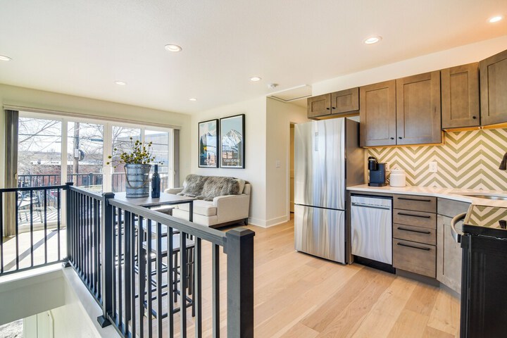 Modern Erie Home - Walk to Downtown!