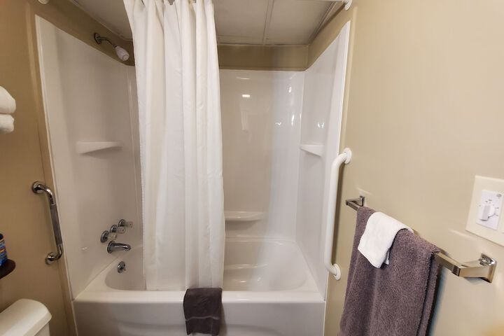 Room 93 of 115
