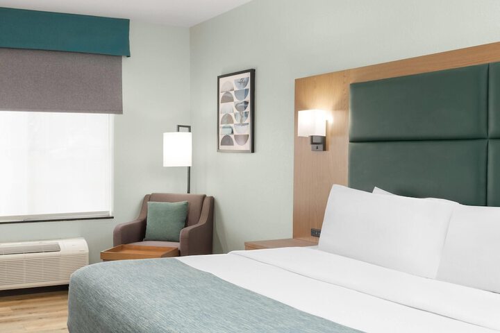Wingate Suites by Wyndham Mansfield
