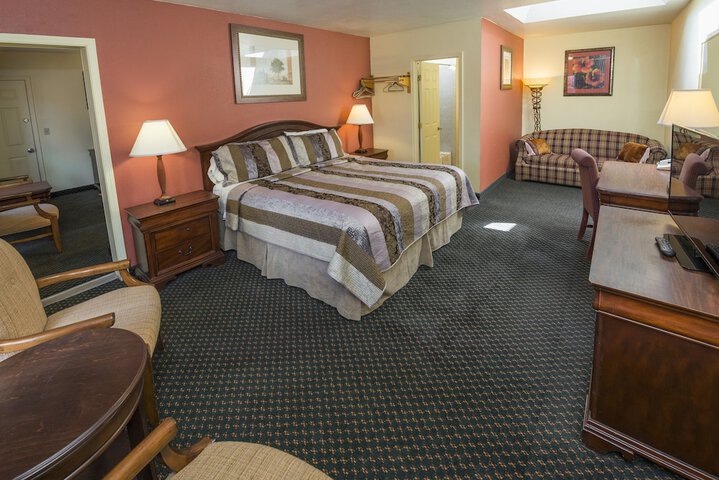 Room 33 of 48