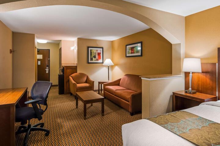 Best Western Plus Airport Inn Suites