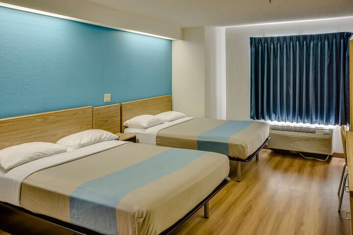 Room 21 of 29