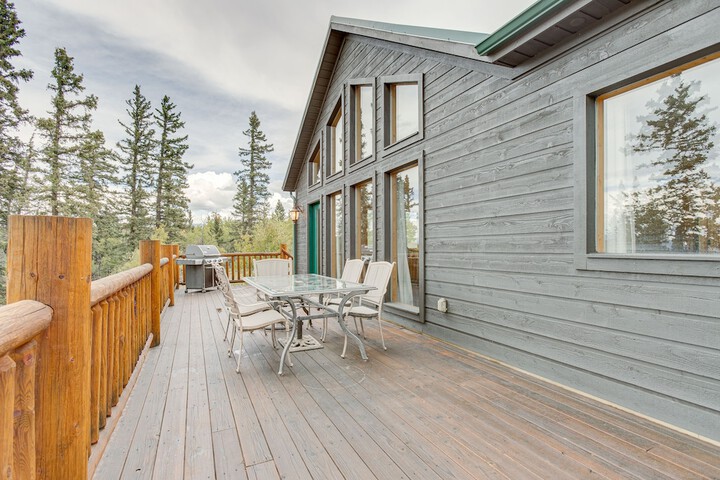 Jefferson Mountain Cabin w / Private Deck & Grill!