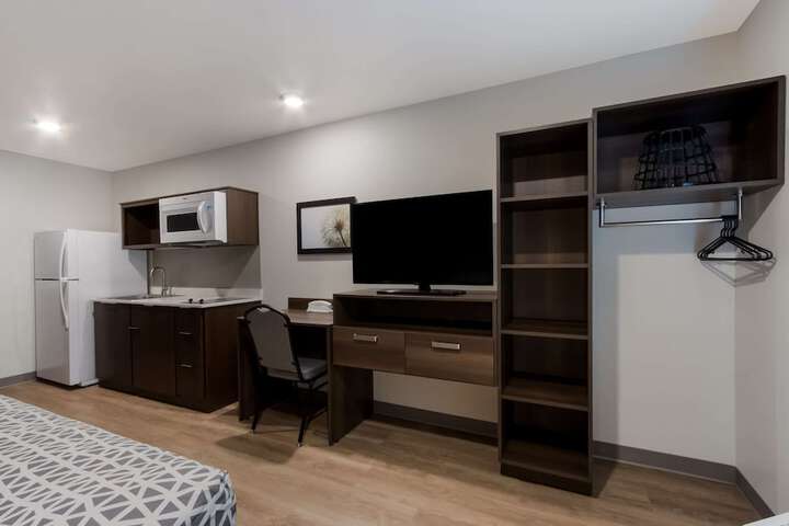 Room 28 of 32