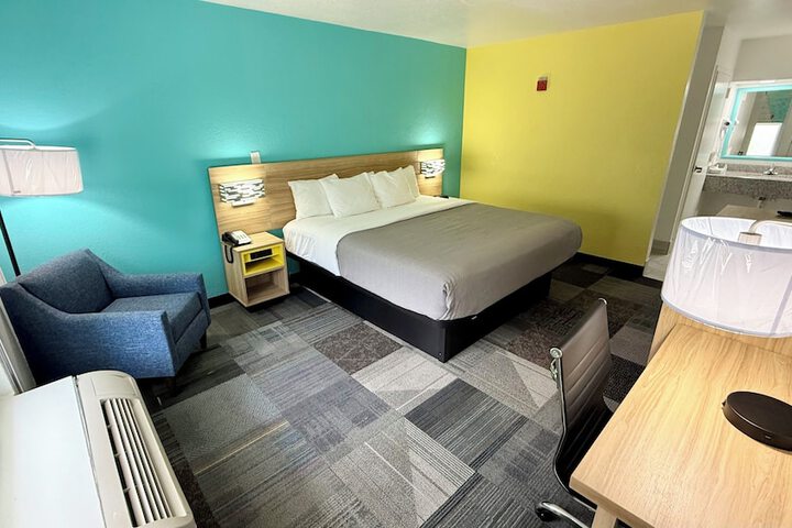 Days Inn by Wyndham Eglin AFB