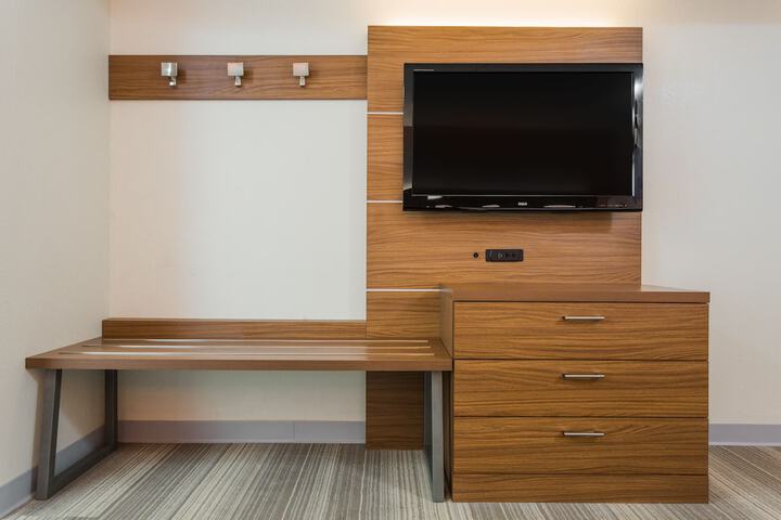 Room 28 of 41