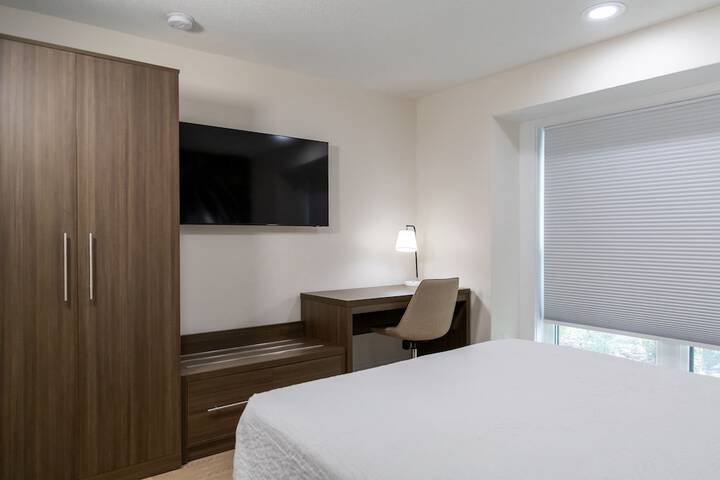 Room 40 of 83