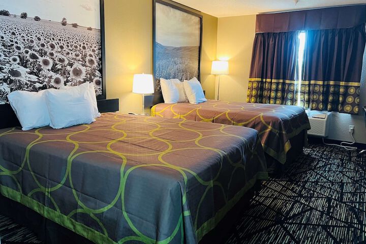 Room 17 of 44