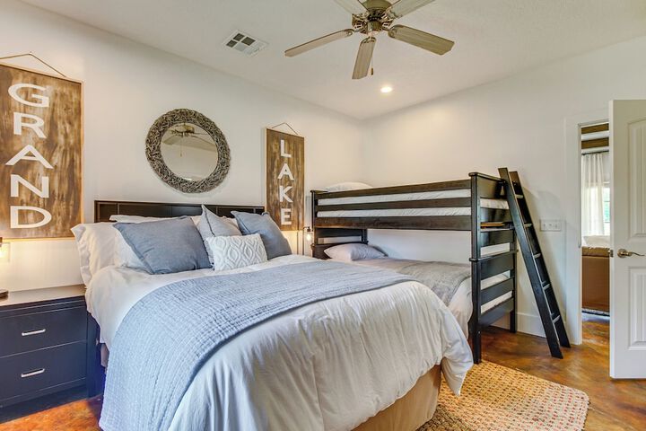 Grand Lake Home w / Community Pool Dock, & Fishing