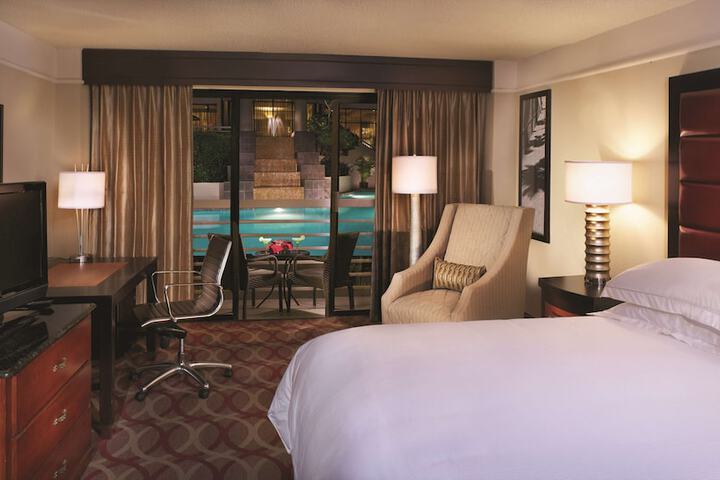 Room 17 of 72