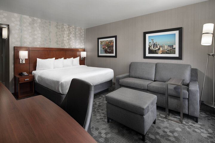 Room 16 of 44