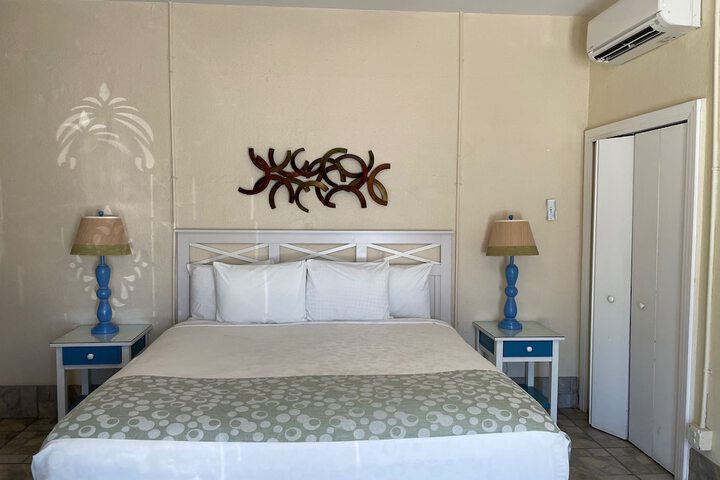 Room 50 of 62