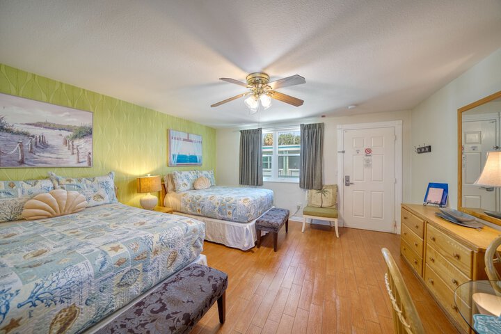 Room 33 of 38