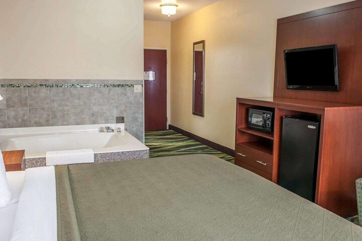 Room 18 of 44