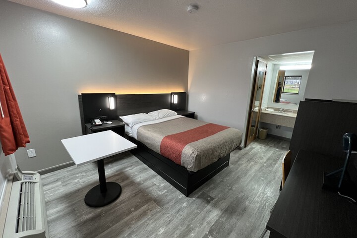 Room 71 of 72