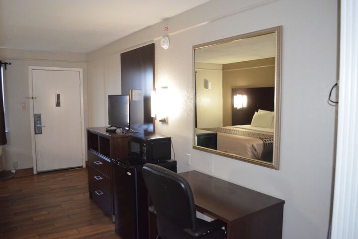 Room 14 of 23