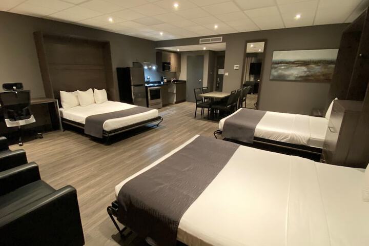 Room 33 of 53