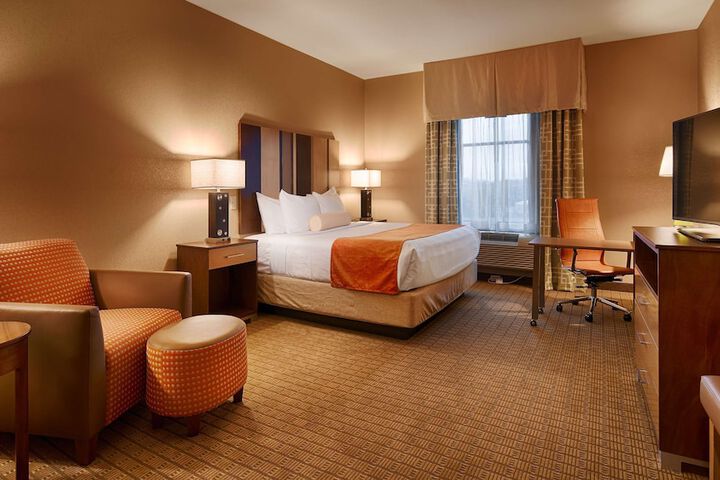 Best Western Plus Flatonia Inn