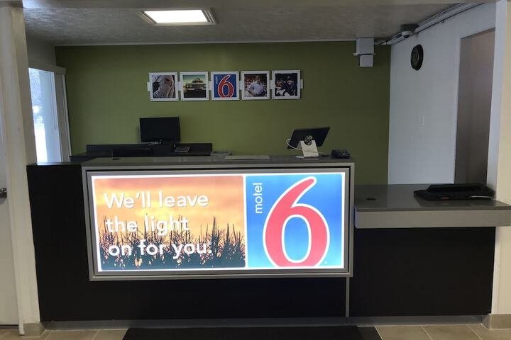 Motel 6 North Olmsted OH - Cleveland