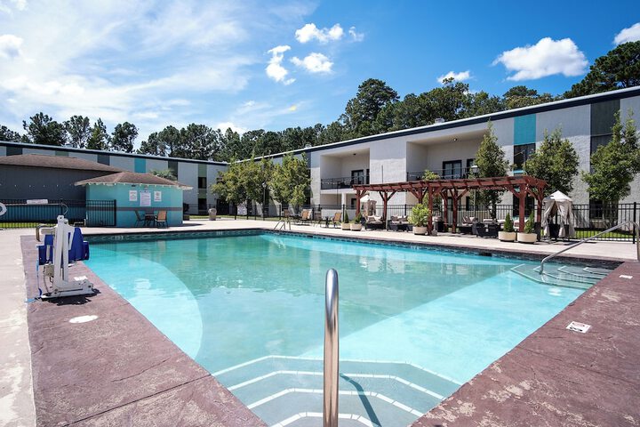 Cottonwood Suites Savannah Hotel & Conference Center