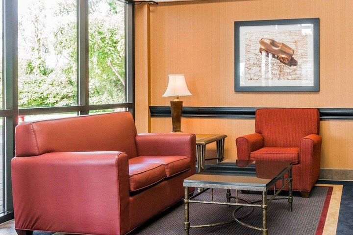 Hotel Interior 10 of 38