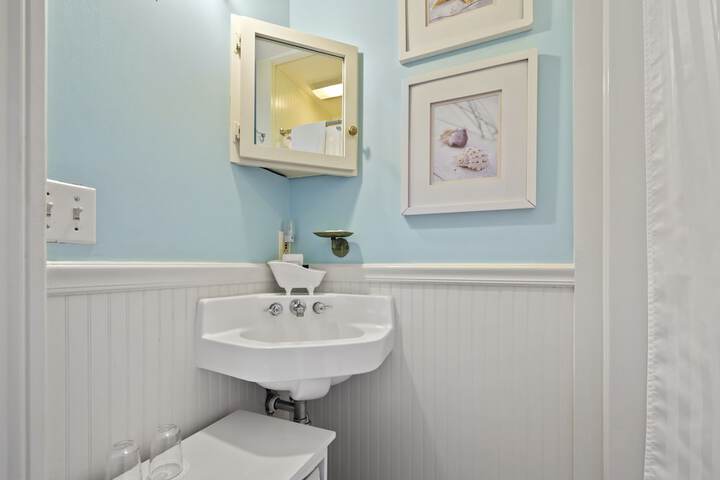Westbrook Inn B & B