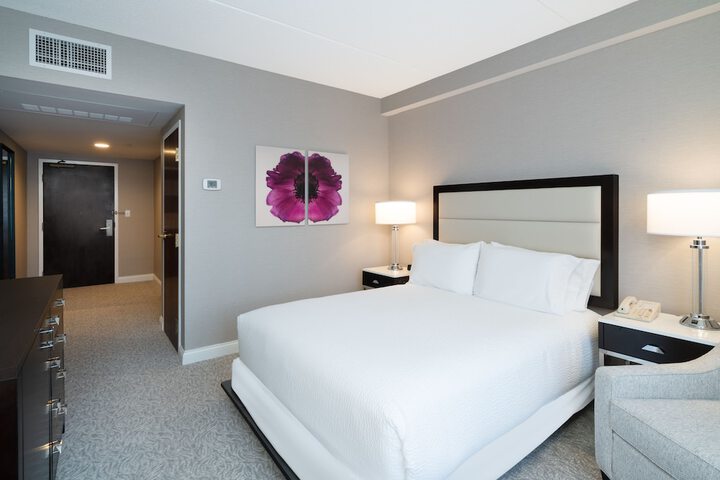 Room 28 of 68