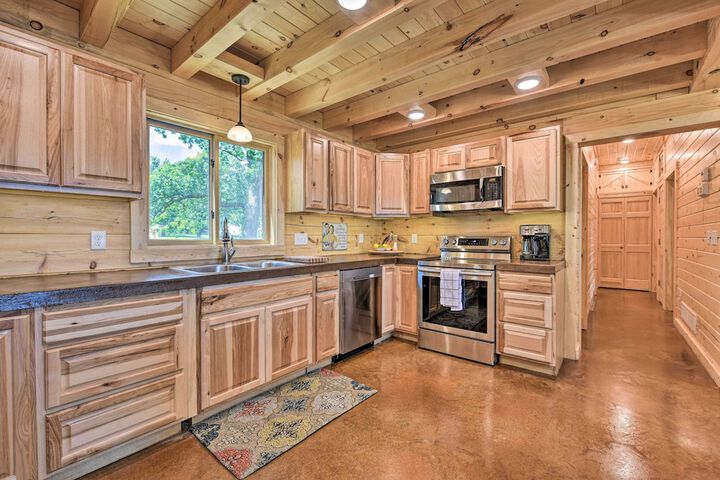 Spacious Pearl Lake Retreat w / Yard & Private Dock