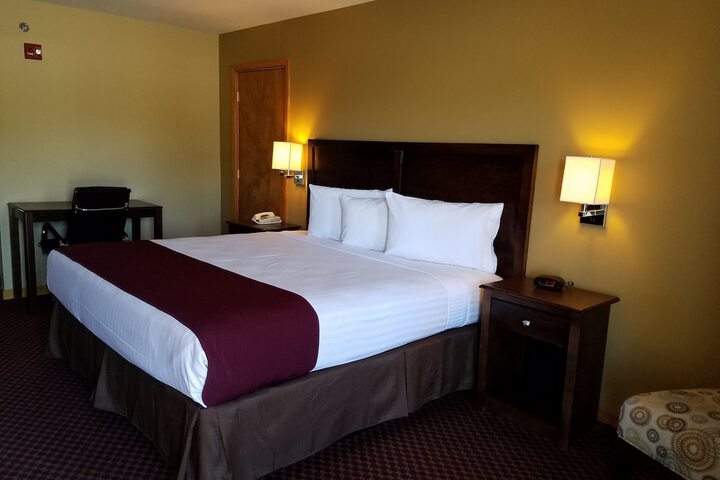 Room 9 of 15