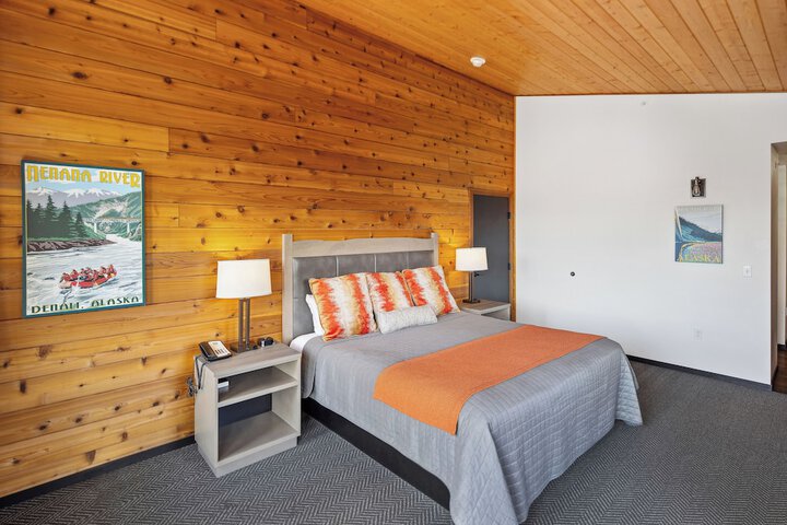 Denali Bluffs Hotel