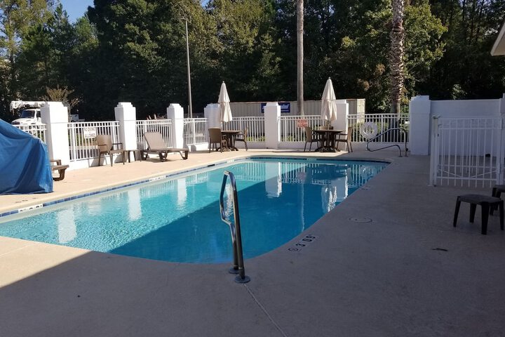 Pool 6 of 75