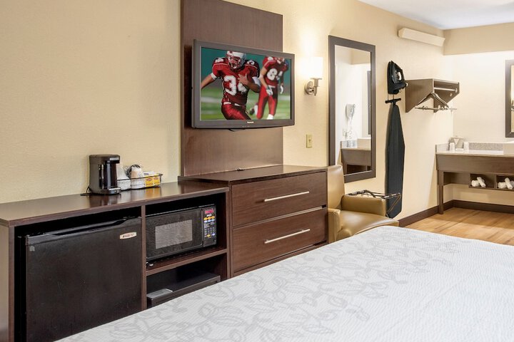 Room 8 of 29