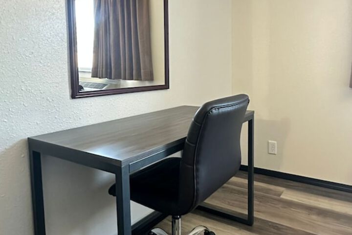 Room 32 of 59