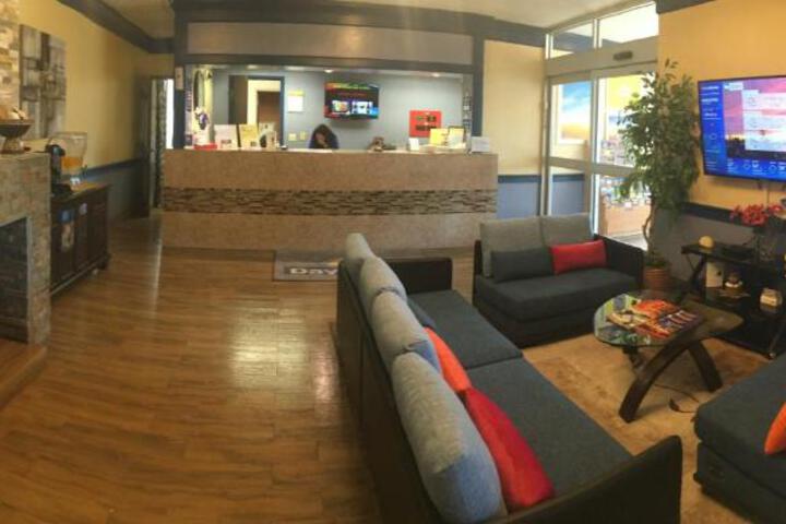 Days Hotel & Conference Center by Wyndham Danville