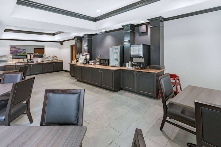 Breakfast/Coffee Service 39 of 42